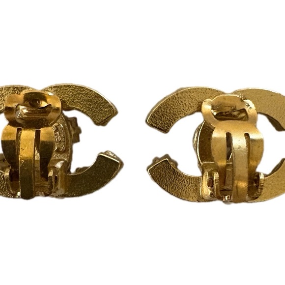 CHANEL Vintage CC earrings featuring multi-colored gemstones - Picture 4 of 7